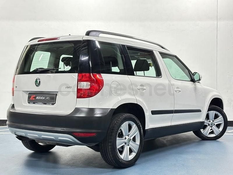 Usado Skoda Yeti Ambition 110 CV (80 kW) 2010 Blanco SUV