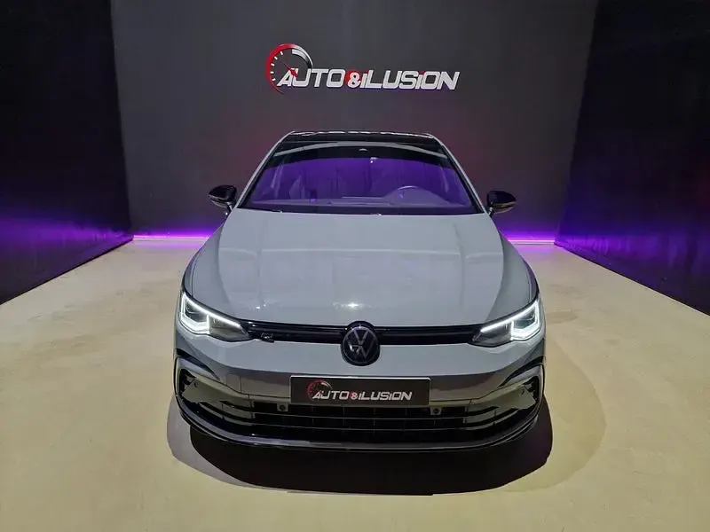 Usado VW Golf VIII R-line 150 CV (110 kW) 2022 Gris / plata Berlina