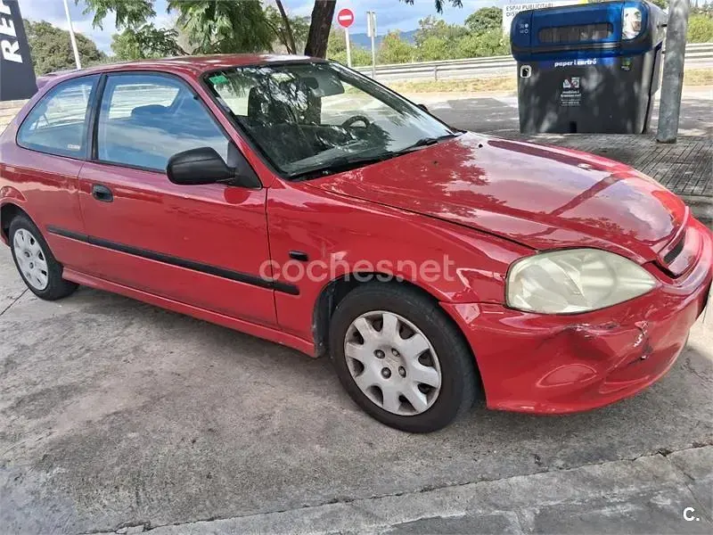 Usado Honda Civic S 90 CV (66 kW) 1999 Rojo Berlina