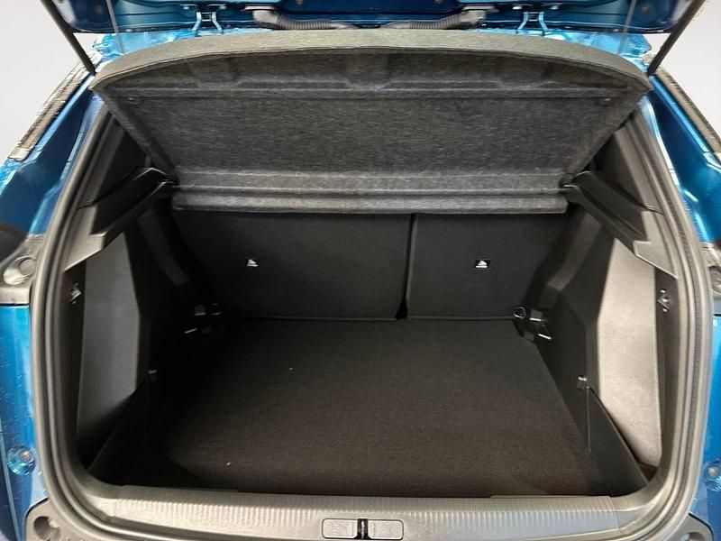 Usado Peugeot 2008 Allure 145 CV (106 kW) 2025 Azul SUV