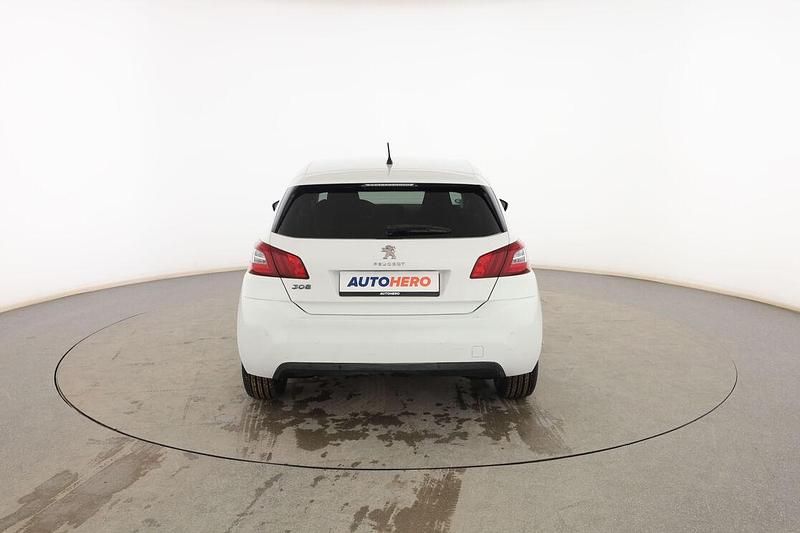 Usado Peugeot 308 Style 110 HP (80 kW) 2016 Branco Sedan