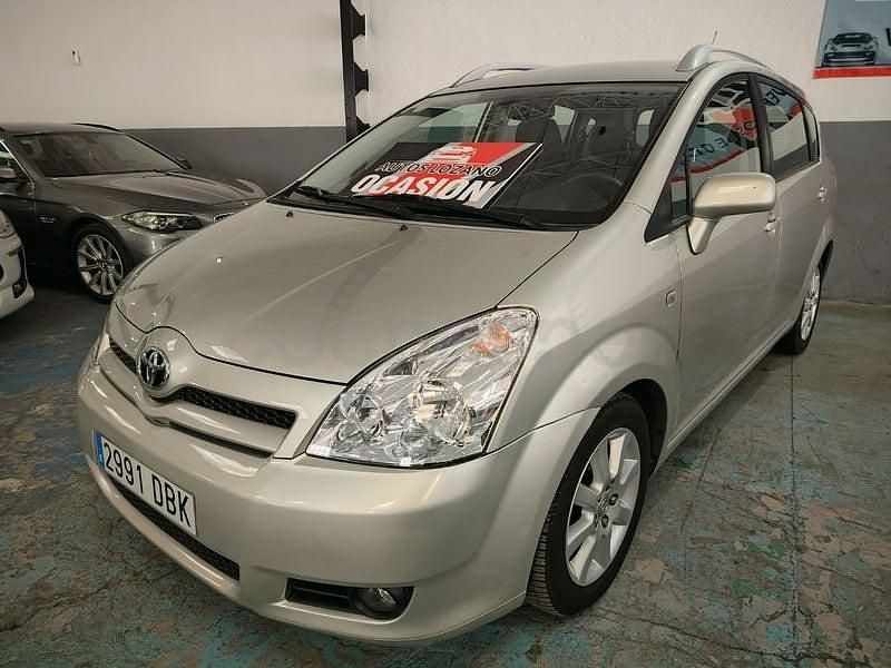 Usado Toyota Corolla Verso Sol 116 CV (85 kW) 2005 Beige Monovolumen