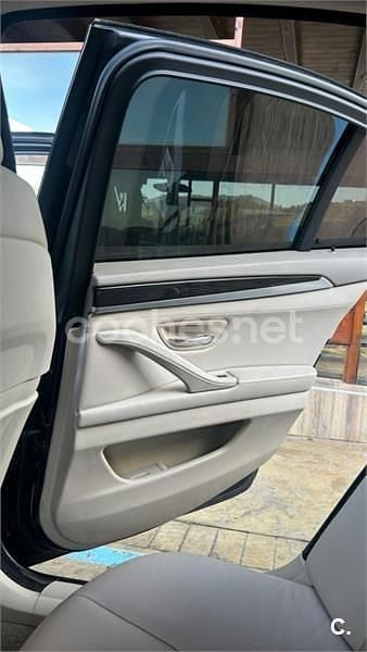 Käytetty BMW 530 235 HP (172 kW) 2010 Sininen Sedan