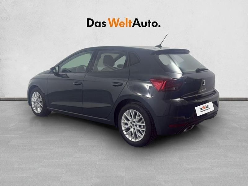 Usado Seat Ibiza FR 116 CV (85 kW) 2024 Azul Utilitario