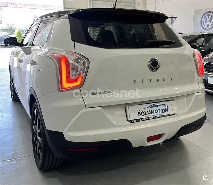 Usado SsangYong Tivoli 128 CV (94 kW) 2016 Blanco SUV