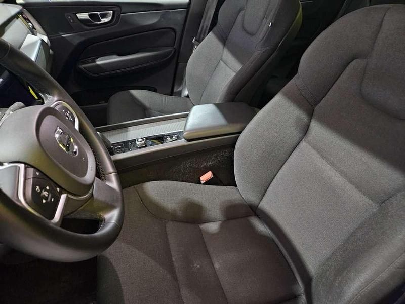 Usado Volvo XC60 Momentum 197 CV (144 kW) 2022 Azul SUV