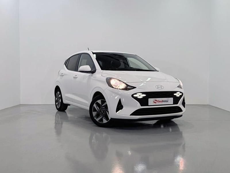 Usado Hyundai i10 63 CV (46 kW) 2025 Blanco Utilitario