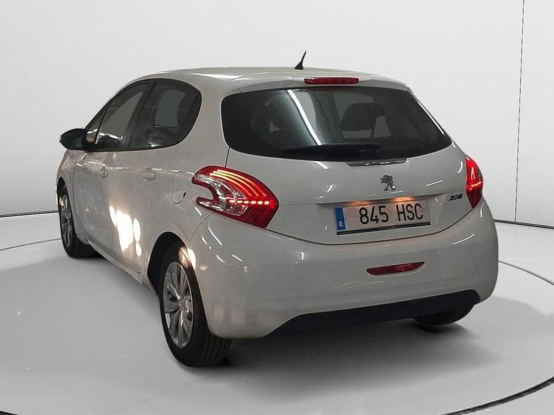 Usado Peugeot 208 Active 83 CV (61 kW) 2012 Blanco Utilitario