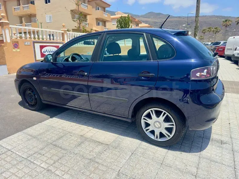 Usado Seat Ibiza Sport 85 CV (62 kW) 2009 Azul Berlina