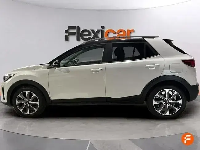 Usado Kia Stonic 100 CV (73 kW) 2020 Blanco SUV