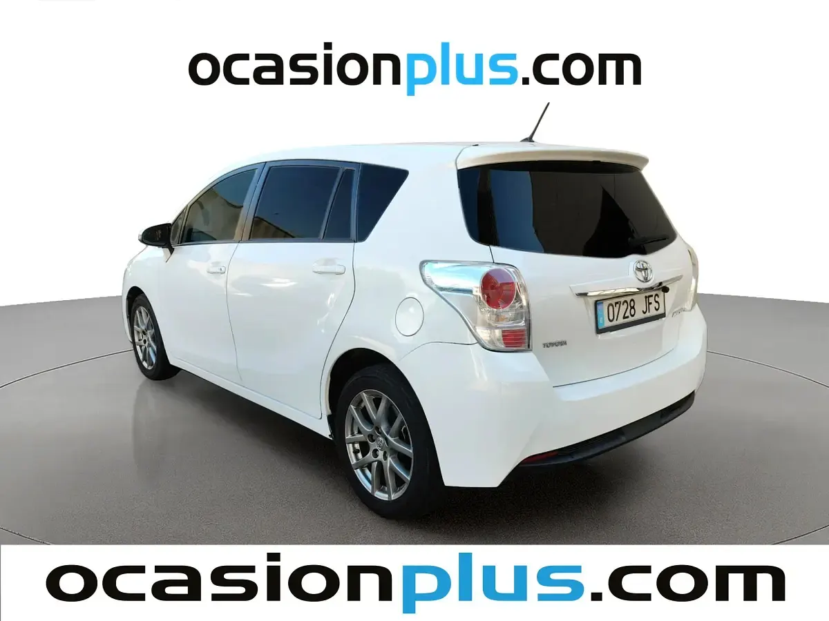 Usado Toyota Verso Advance 112 CV (82 kW) 2015 Blanco Monovolumen