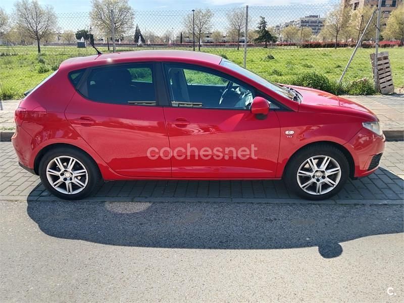 Usado Seat Ibiza 105 CV (77 kW) 2010 Rojo Berlina