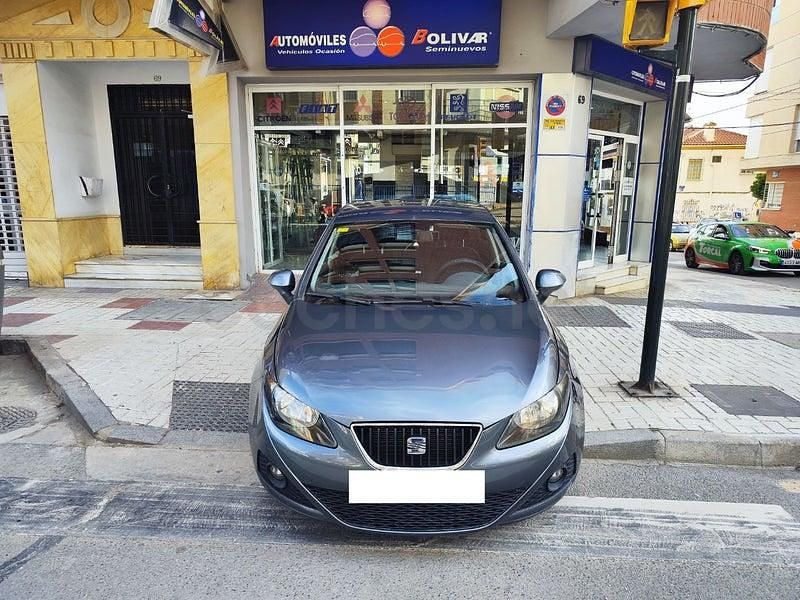 Usado Seat Ibiza Reference 90 CV (66 kW) 2012 Gris / plata Berlina
