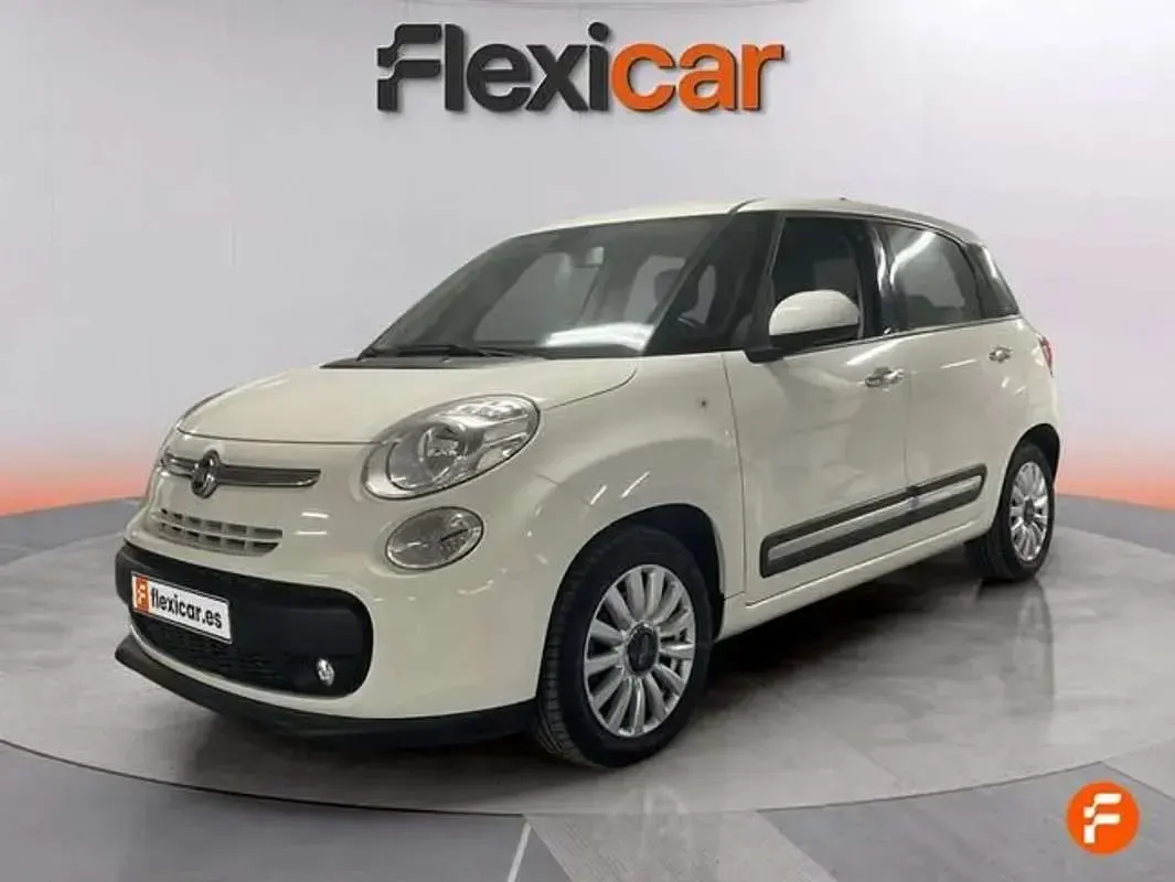 Usado Fiat 500L Trekking 84 CV (61 kW) 2015 Blanco Monovolumen