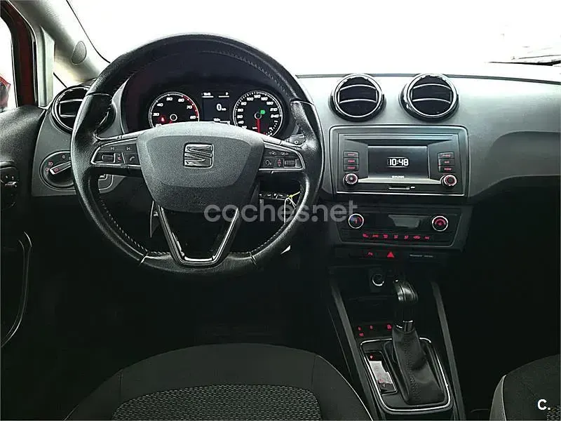 Usado Seat Ibiza Style 110 CV (80 kW) 2016 Naranja Berlina