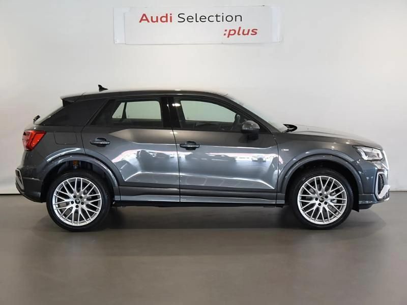 Usado Audi Q2 150 CV (110 kW) 2025 Gris/plata SUV