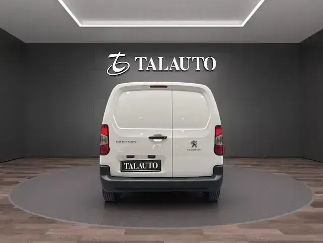 Usado Peugeot Partner S 100 CV (73 kW) 2022 Blanco Monovolumen