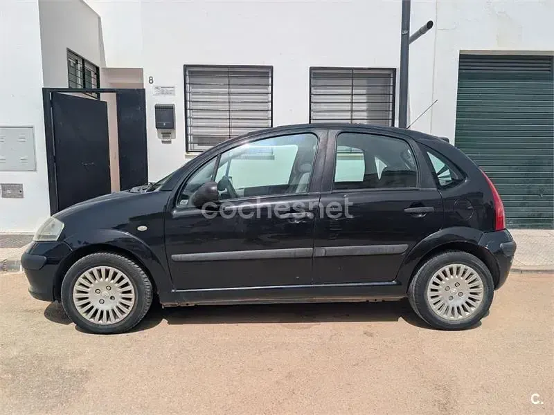 Usado Citroën C3 70 CV (51 kW) 2003 Negro Berlina