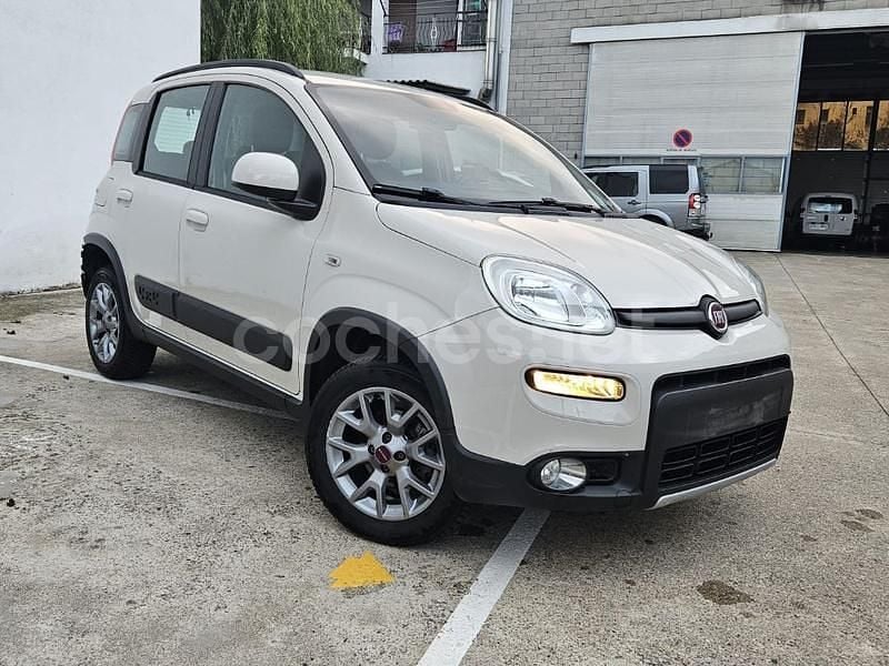 Usado Fiat Panda 4x4 85 CV (62 kW) 2017 Beige Utilitario