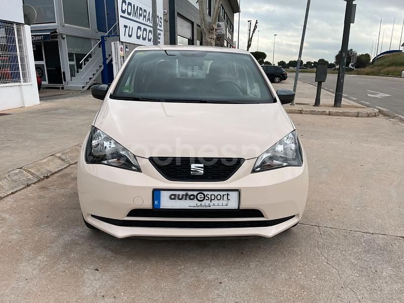 Usado Seat Mii Chic 75 CV (55 kW) 2015 Beige Utilitario
