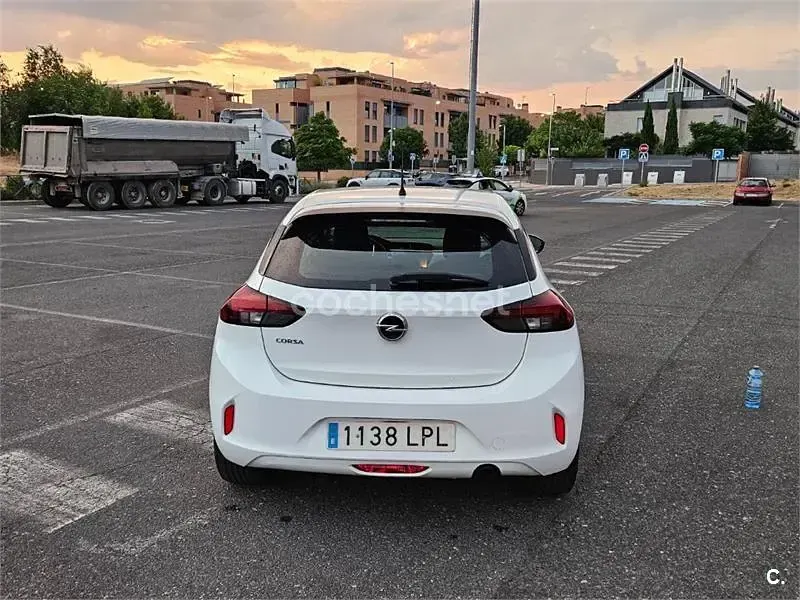 Usado Opel Corsa Edition 102 CV (75 kW) 2021 Blanco Utilitario