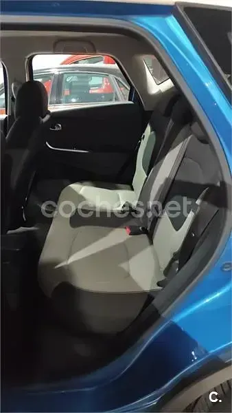 Usado Renault Captur Intens 90 CV (66 kW) 2017 Azul SUV