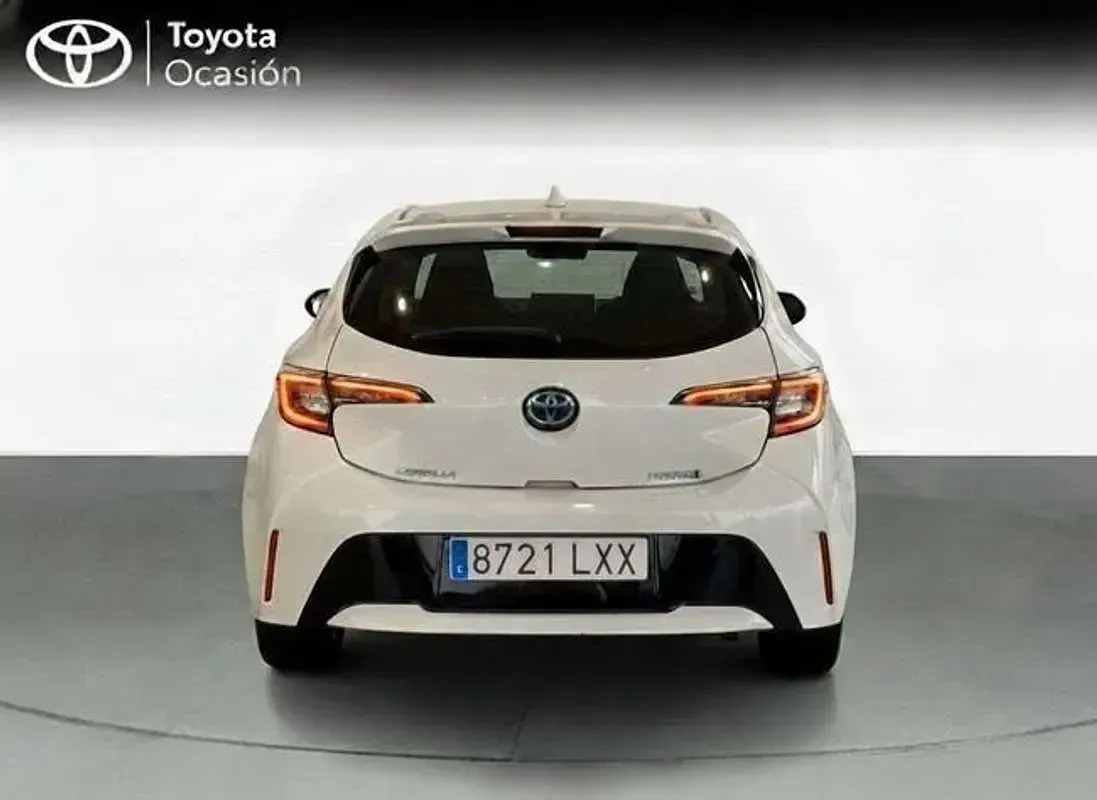 Usado Toyota Corolla Active 122 CV (89 kW) 2022 Blanco Utilitario
