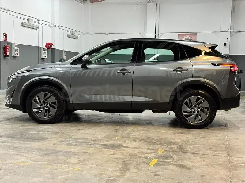 Usado Nissan Qashqai Acenta 158 CV (116 kW) 2024 Gris / plata SUV