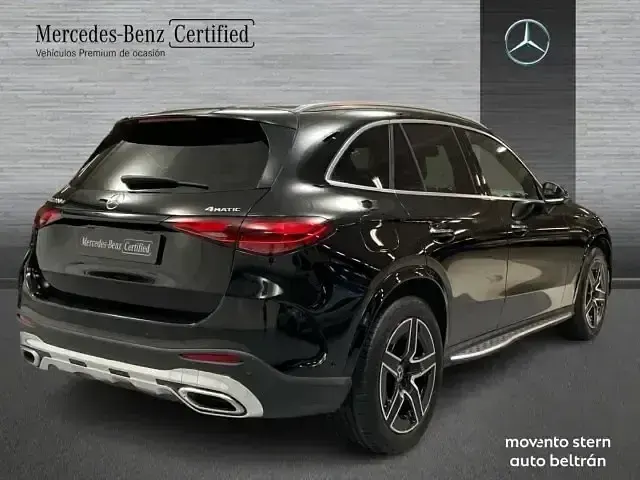 Usado Mercedes GLC220 AMG line 197 CV (144 kW) 2022 Negro SUV