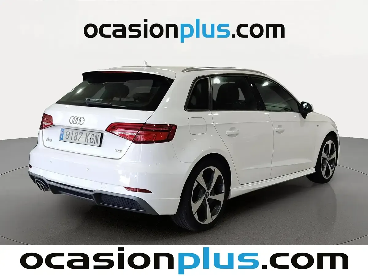 Usado Audi A3 S-Line 150 CV (110 kW) 2018 Blanco Berlina