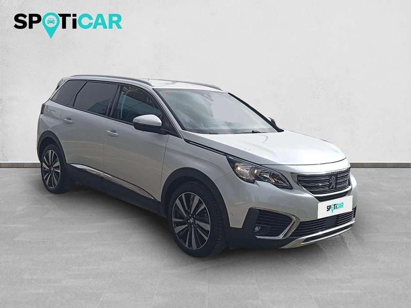 Usado Peugeot 5008 Allure 131 CV (96 kW) 2019 Blanco SUV