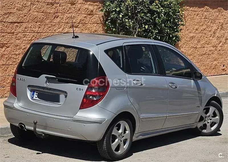 Usado Mercedes A200 Avantgarde 140 CV (102 kW) 2007 Gris / plata Monovolumen
