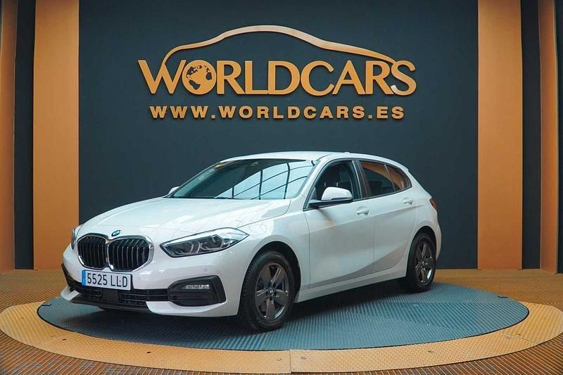 Blanco Usado 2020 BMW 118 Comfort Edition Utilitario | 23.995 € (Precio justo) - Imagen 1/4