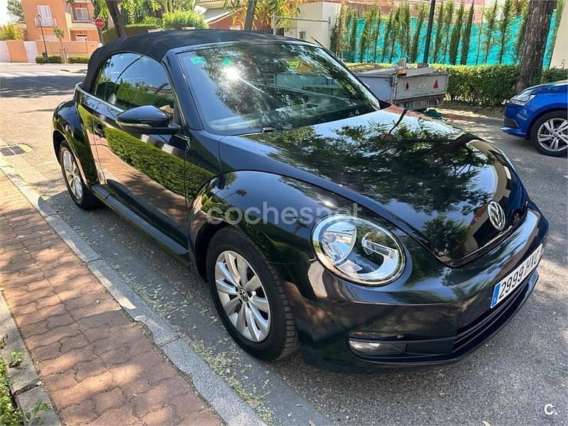Usado VW Beetle Cabriolet Design 105 CV (77 kW) 2014 Negro Descapotable