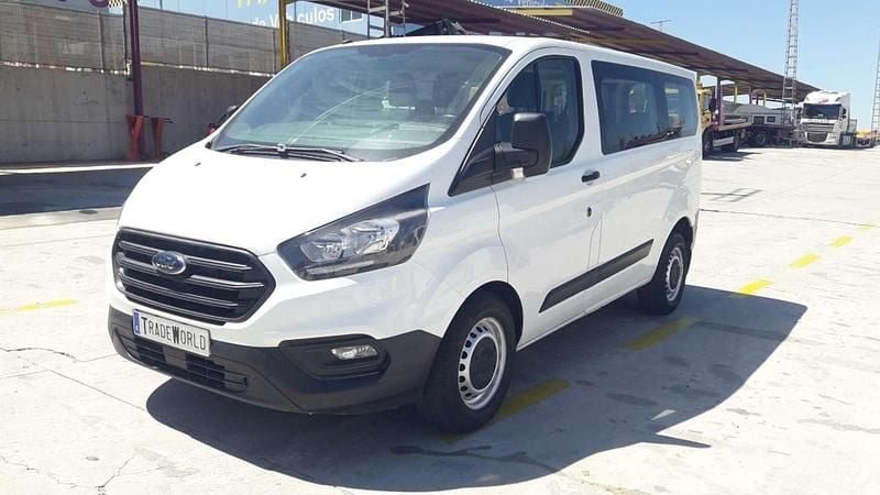 Usado Ford Tourneo Trend 105 CV (77 kW) 2021 Blanco Monovolumen