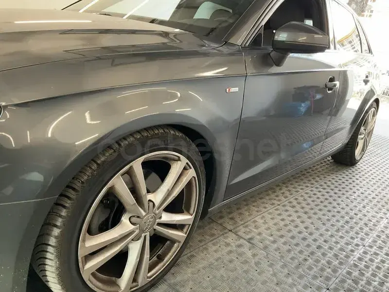 Usado Audi A3 S-Line 150 CV (110 kW) 2020 Gris / plata Berlina