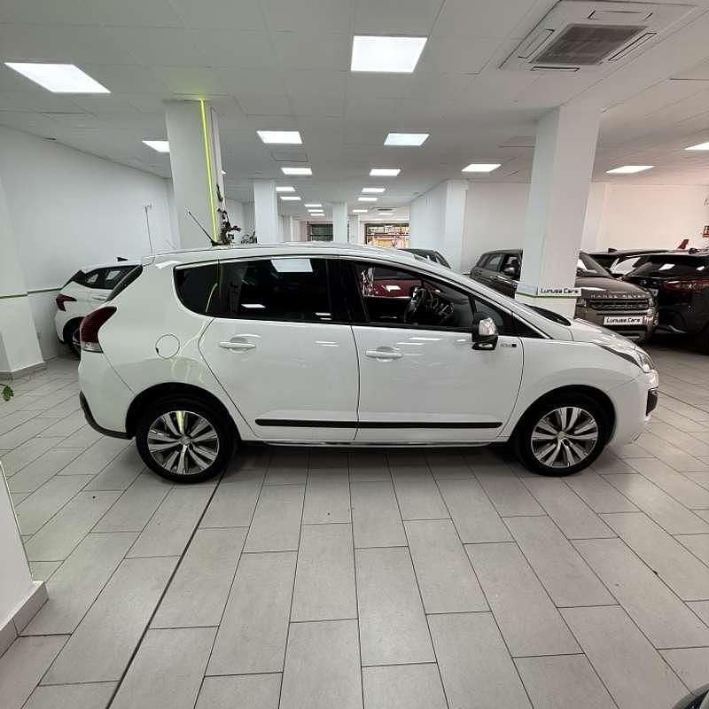 Usado Peugeot 3008 Crossway 120 CV (88 kW) 2016 Monovolumen