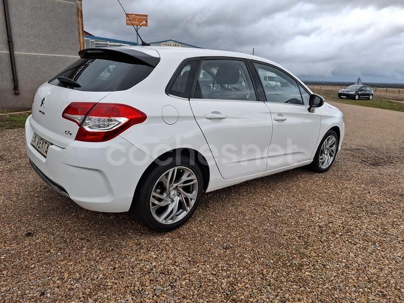 Usado Citroën C4 Exclusive 114 CV (83 kW) 2013 Blanco Berlina