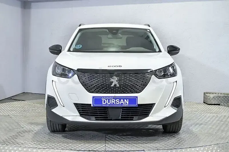 Usado Peugeot 2008 Allure 110 CV (80 kW) 2022 Blanco SUV