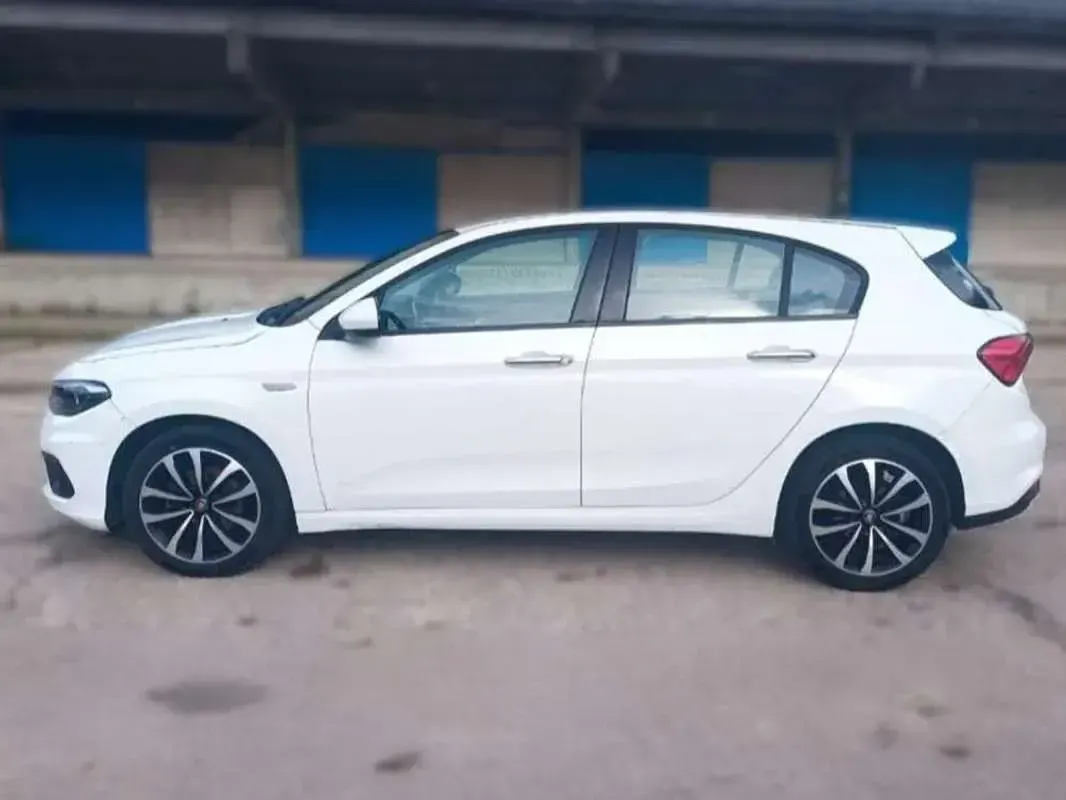 Usado Fiat Tipo Lounge 120 CV (88 kW) 2017 Blanco Berlina