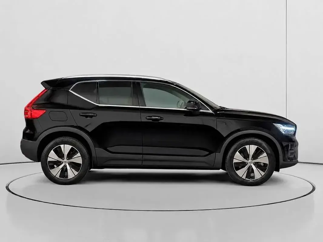 Usado Volvo XC40 Core 211 CV (155 kW) 2023 Negro SUV