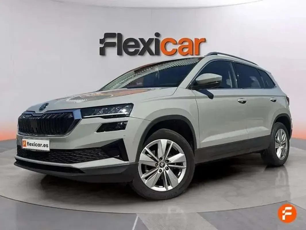 Usado Skoda Karoq Ambition 116 CV (85 kW) 2025 Beige SUV