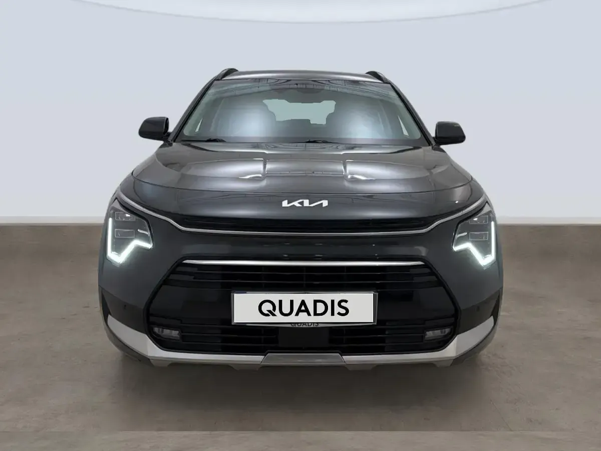 Usado Kia Niro 141 CV (103 kW) 2022 Gris SUV