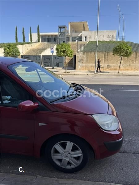 Granate Usado 2004 Renault Scénic II Dynamique Monovolumen | 2400 € (Precio justo) - Imagen 1/2