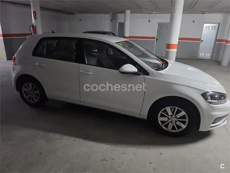 Usado VW Golf VII Edition 115 CV (84 kW) 2019 Blanco Berlina
