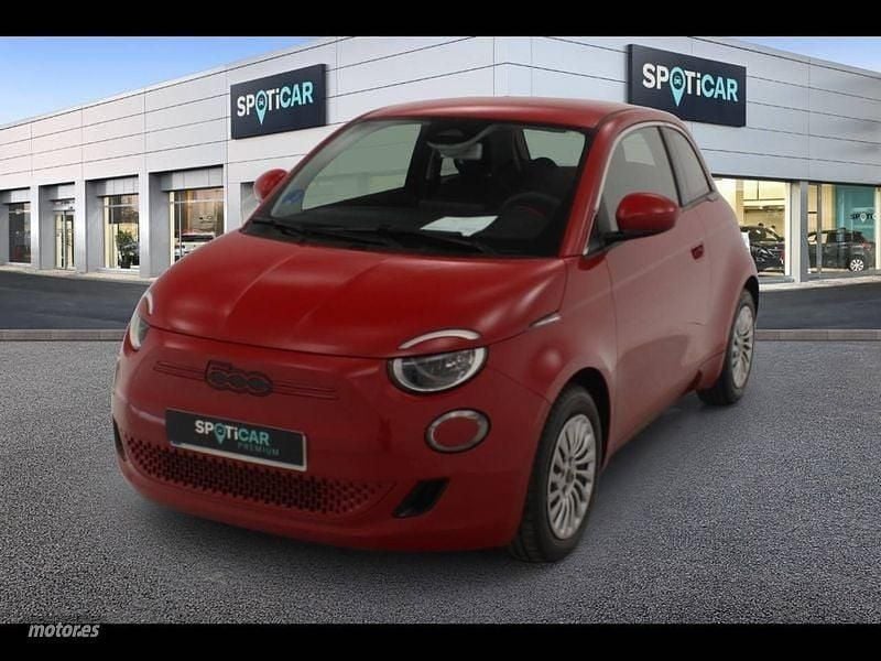 Usado Fiat 500e Red 69 kW (95 CV) 2022 Rojo Berlina