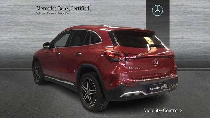 Usado Mercedes EQA250 AMG line 141 kW (192 CV) 2022 Rojo SUV
