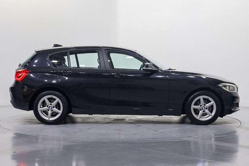 Usado BMW 116 116 HP (85 kW) 2016 Preto Citadino