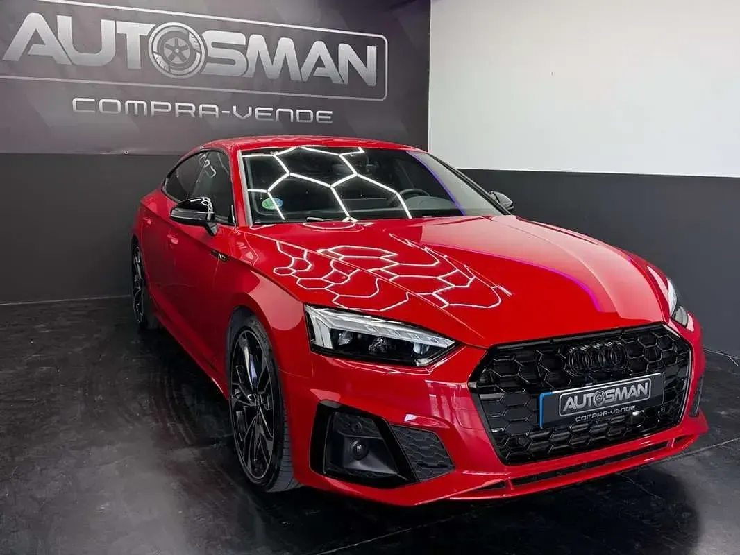 Usado Audi A5 Sportback Ambiente 204 CV (150 kW) 2021 Rojo Utilitario
