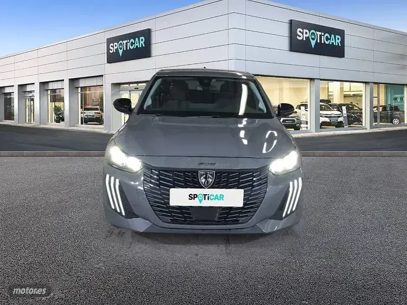 Usado Peugeot 208 Allure 110 CV (80 kW) 2025 Gris Utilitario
